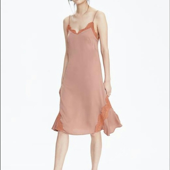 Banana Republic Dresses & Skirts - ❤SALE Banana Republic Lace Trimmed Slip Dress